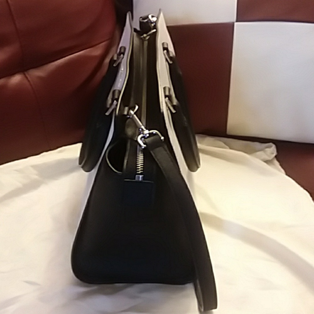 MK Large Black/White Shelma Saffiano Leather - Picture 5 of 7